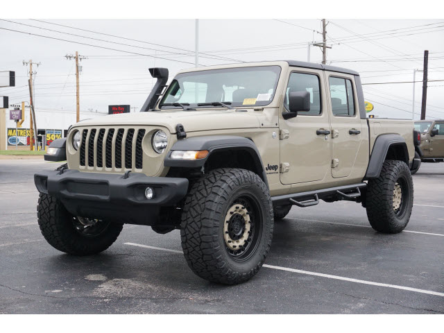 New 2020 Jeep Gladiator Sport Mopar Lift BLACK RHINO ...